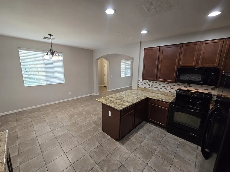 950 S Wallrade Ln — Photo 8