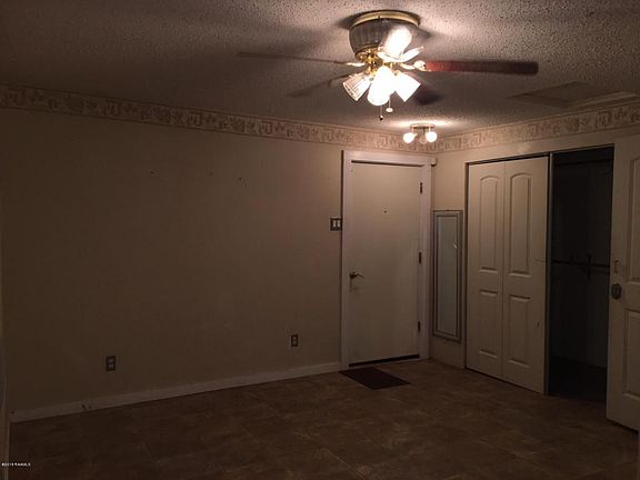 4th image of 402 Saint Mary St