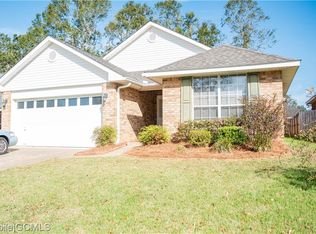 8290 Magnolia Village Dr N, Mobile, AL 36695