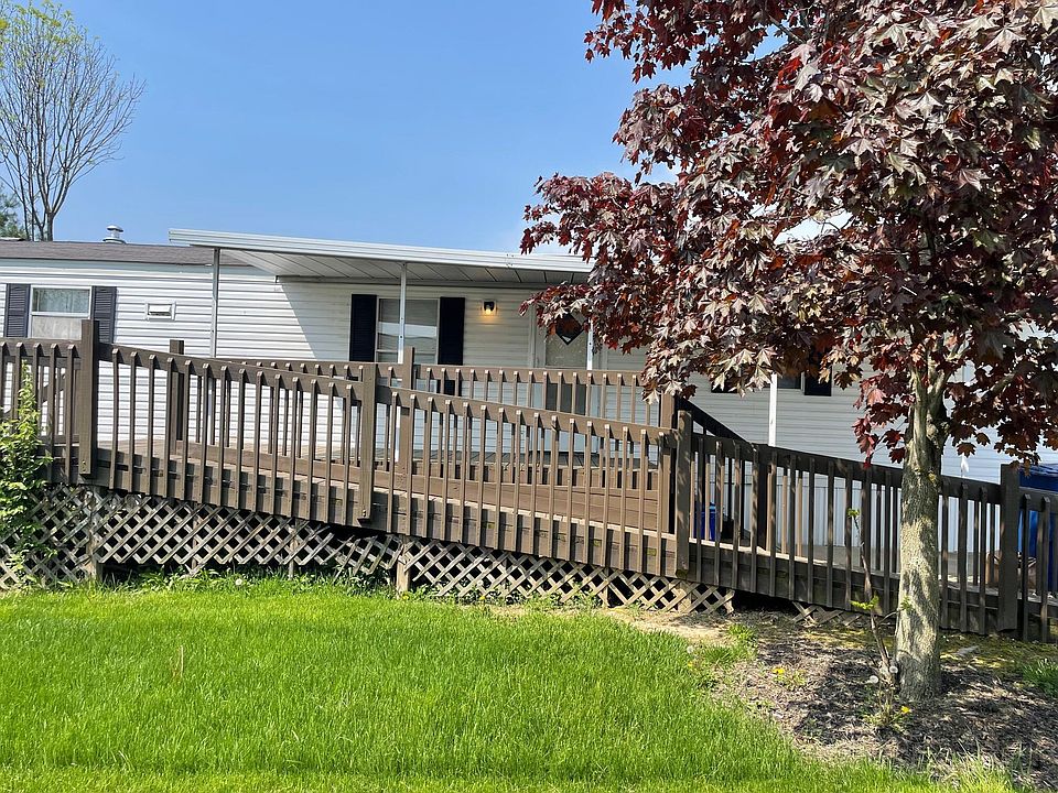 1st image of 35 Birch Row Dr