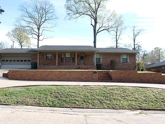 3rd image of 2005 Ridgewood Dr