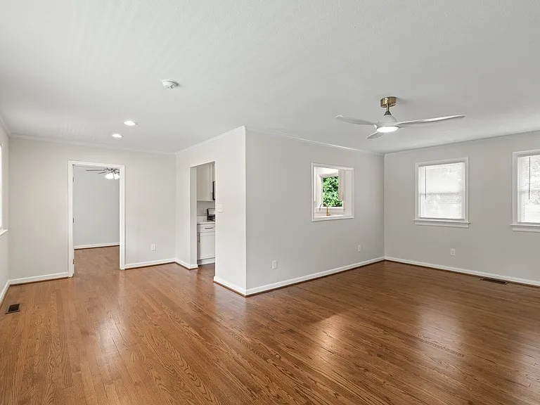 5 Fairway Ln — Photo 6