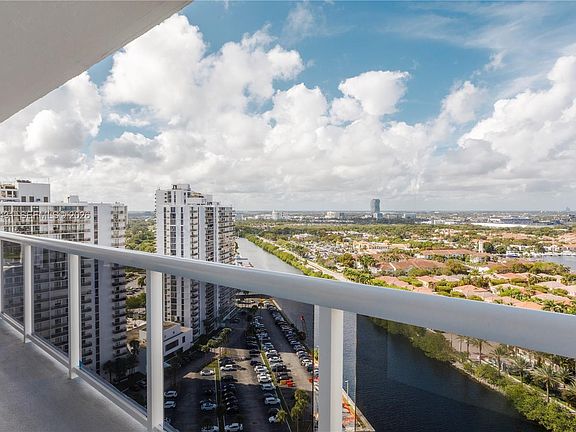 4th image of 20505 E Country Club Dr #Penthouse 39