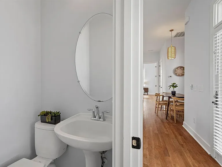 61 Amherst St #A — Photo 14