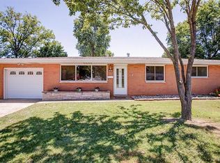 761 Purvis Dr, Wood River, IL 62095