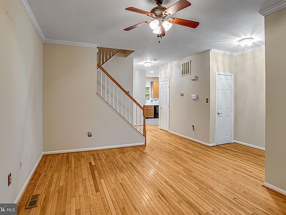 4th image of 40 Catherine Ln