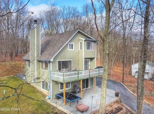 2163 Cramer Rd, Bushkill, PA 18324