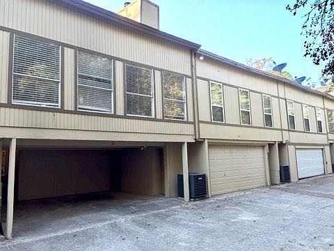 1st image of 12 Lakeway St