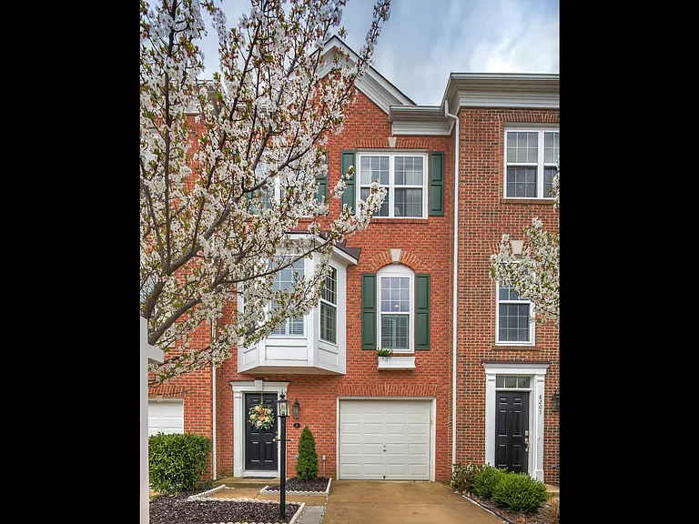 Singleleaf Ln — Photo 1