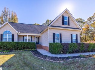 107 Grove Forest Ct, Pelzer, SC 29669