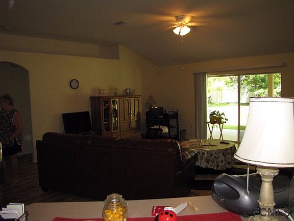 3rd image of 34 Woodbury Dr