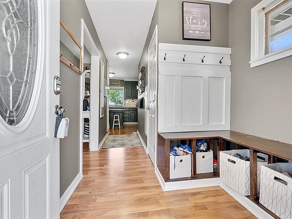 3rd image of 307 N Park St