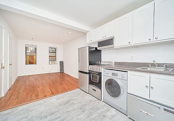 2nd image of 326 E 74th St APT 4