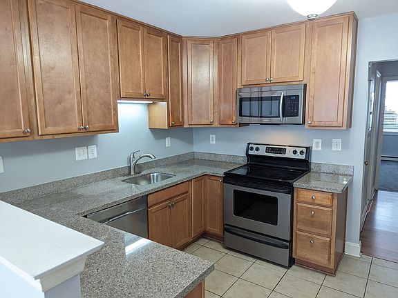 5th image of 501 Prospect Blvd APT 8A