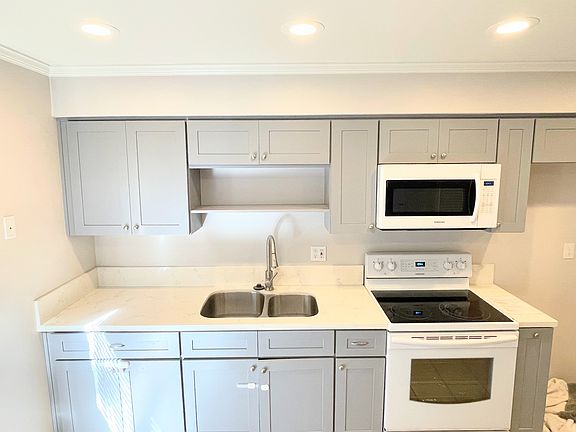 4th image of 24610 Park St #1