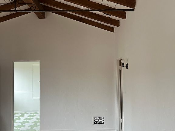 5th image of 501 N Gardner St