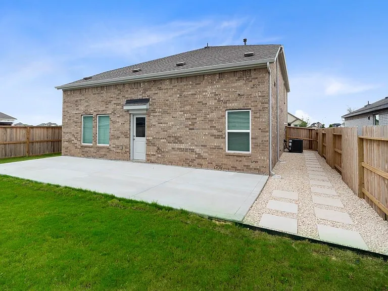 2074 Solstice Landing Dr — Photo 36