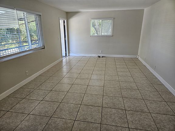 4th image of 801 Lighthouse Dr APT C