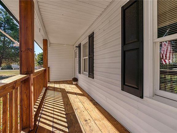 2nd image of 130 Glory Ln