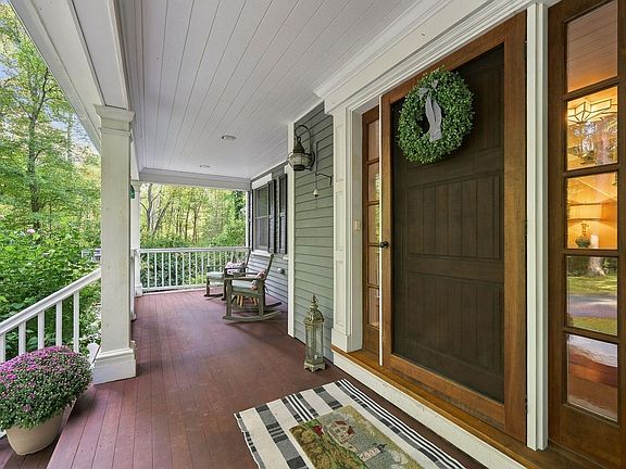 4th image of 64 Parsonage Ln