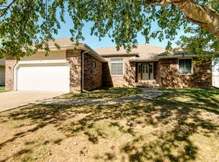 605 W Coventry St, Nixa, MO 65714