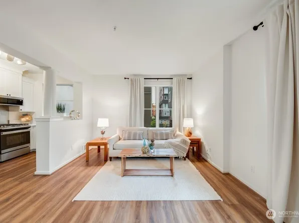 10042 Main Street #203, Bellevue, WA 98004