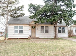 430 S 15th St, Clinton, OK 73601