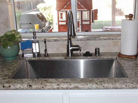 Single basin sink