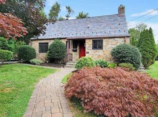 114 Hillcrest Rd, Fairfield, CT 06824