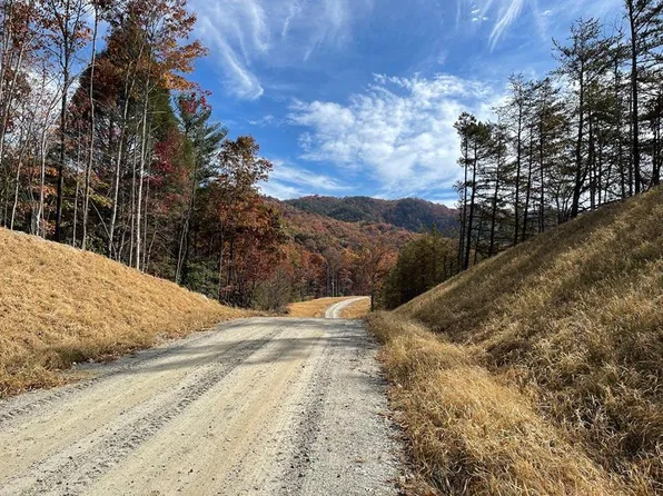 276 Linda Ln, Murphy, NC 28906