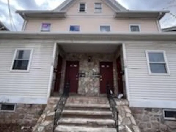 116 E Broad St Floor 1, Hazleton, PA 18202