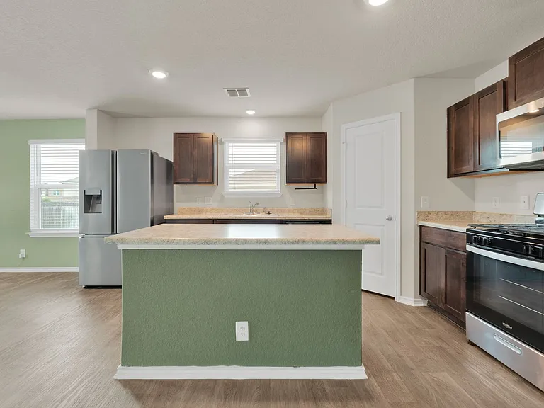 9570 Ranch Loop — Photo 3