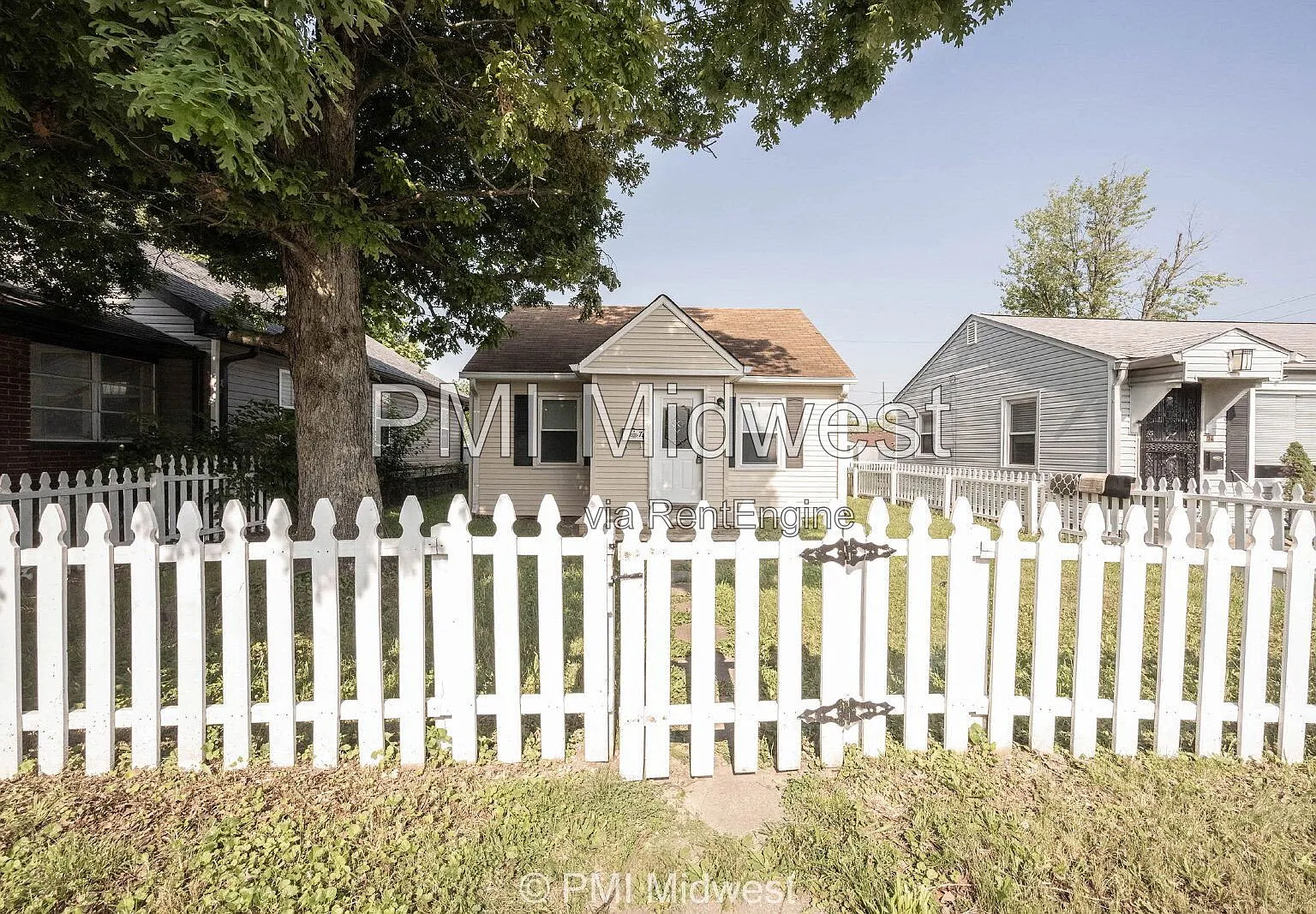 3 bed, 1.0 bath, 1064 sqft, $1,550 — Photo 1