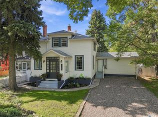 1121 B Ave N, Saskatoon, SK S7L1G2