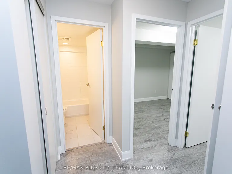 686 Bathurst St #L03 — Photo 6