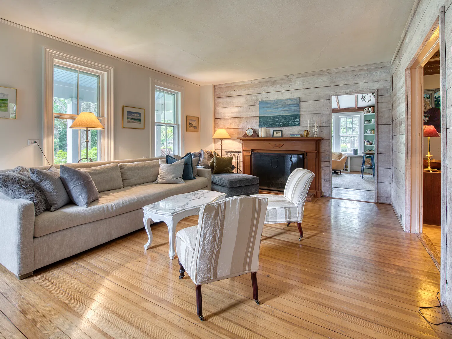 Quintessential Springs Farmhouse near Accabonac Harbor — Photo 4