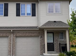 50 Pinnacle Dr #36, Kitchener, ON N2P 0H8