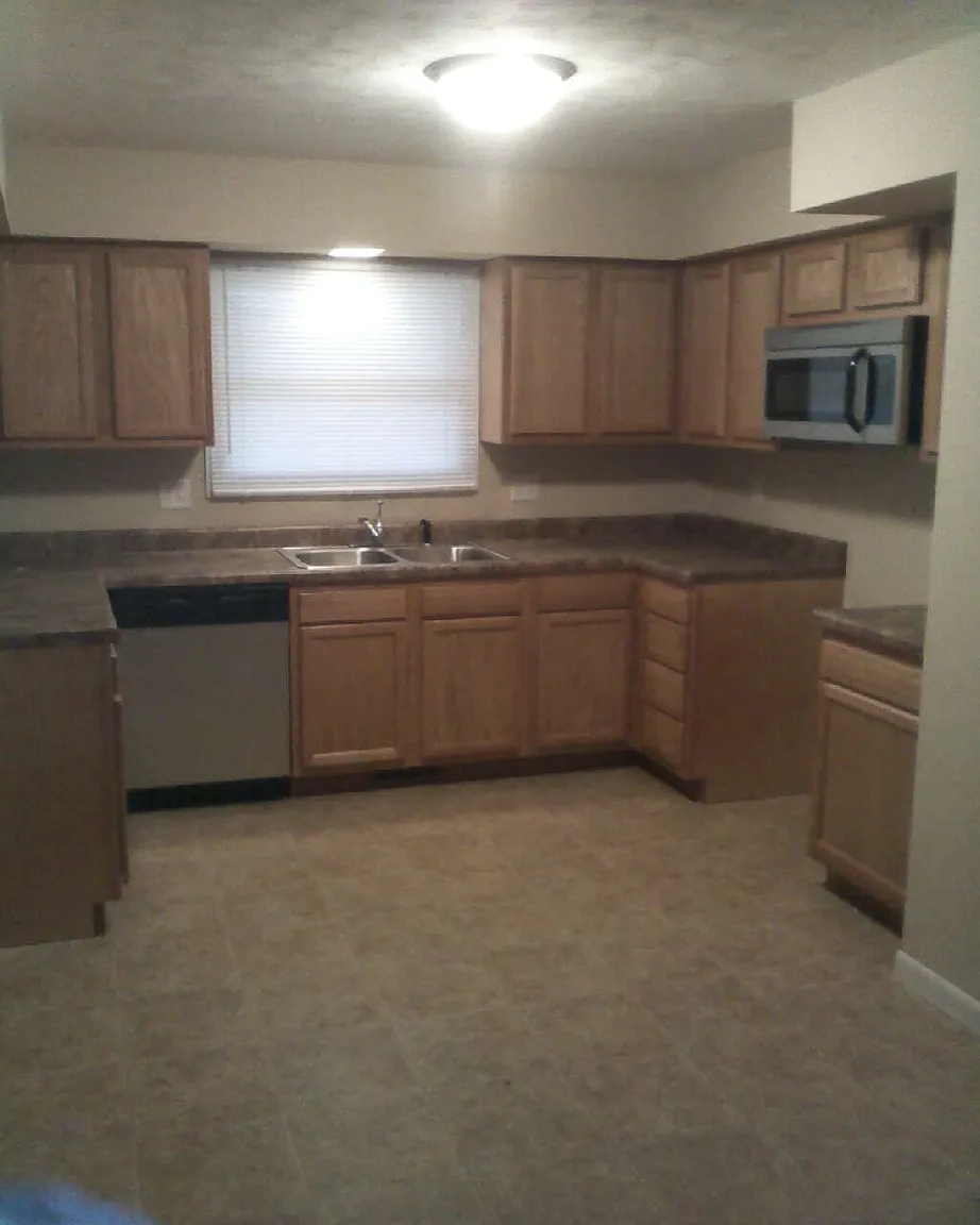 1406 W Springfield Ave photo 1