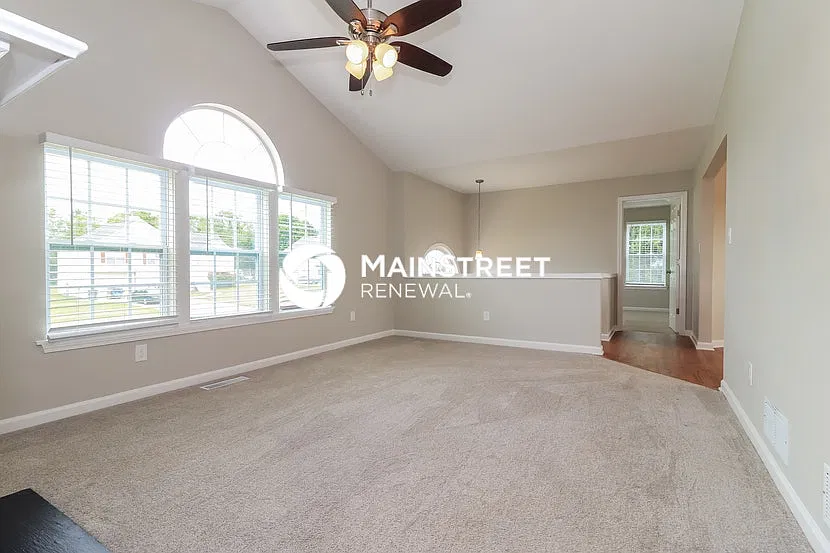 120 Villa Ridge Dr — Photo 2