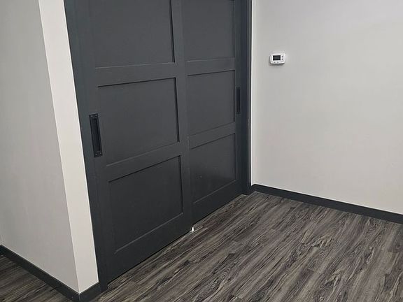 4th image of 403 W Norfolk Ave #203