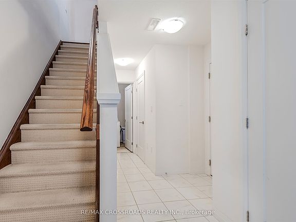 4th image of 4 Near Ln