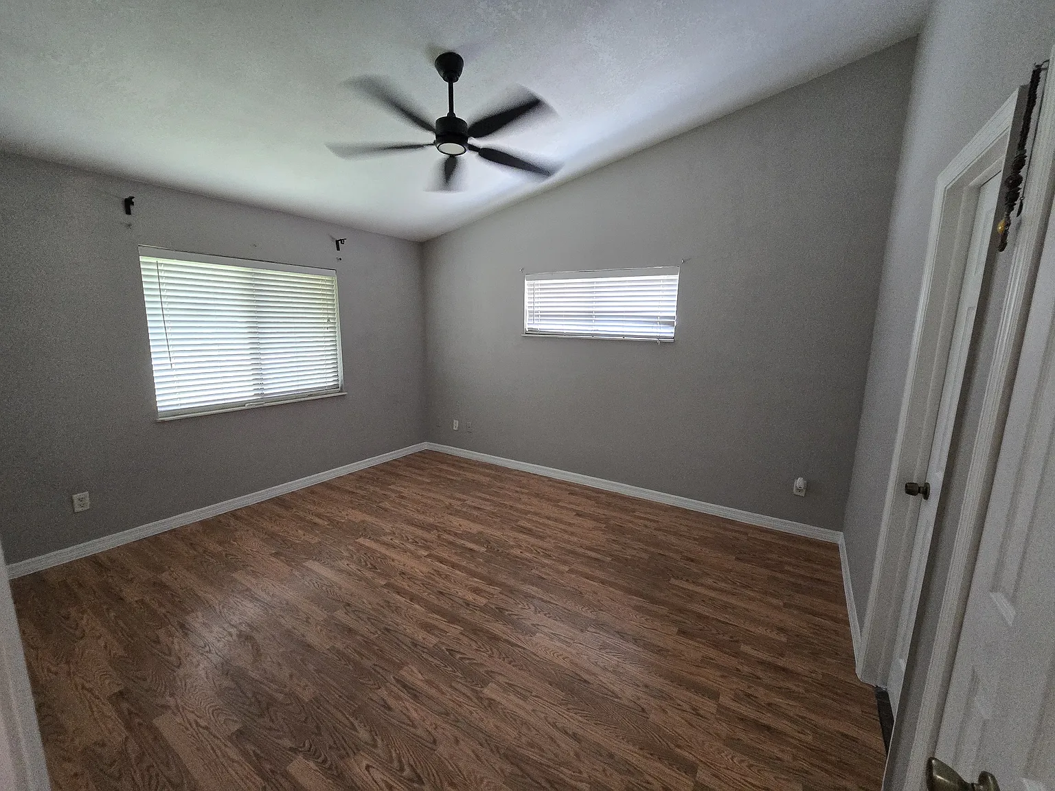 3 bed, 1300 sqft, $2,500 — Photo 4