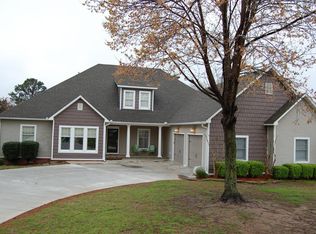 311 Autumnwood Dr, Russellville, AR 72802