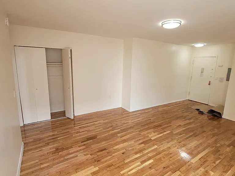 1264 Sheridan Ave #6F — Photo 4