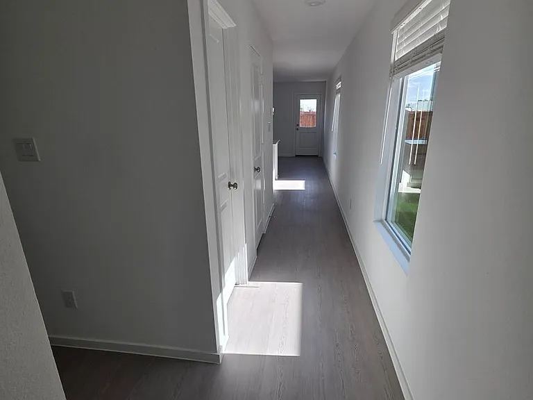 12144 Morgan Dr — Photo 15
