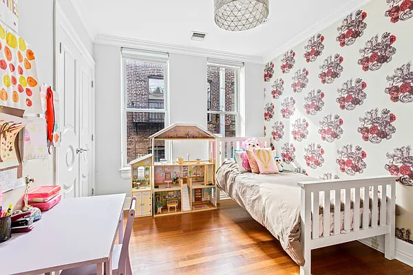Sold by Compass | media 17