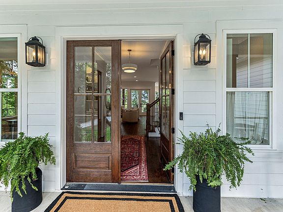 5th image of 2804 Rock Hill Ln