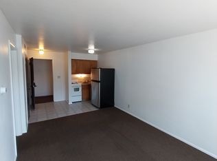 1915 Washington Ave APT 202, Racine, WI 53403