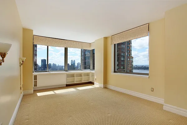 Rented by Corcoran | media 25