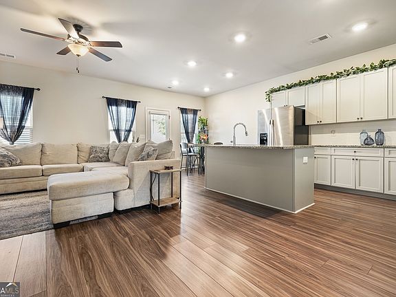4th image of 7143 Chara Ln